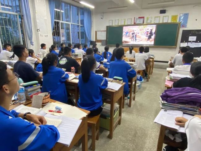 梁河县小学领导团队重塑，引领未来教育新篇章