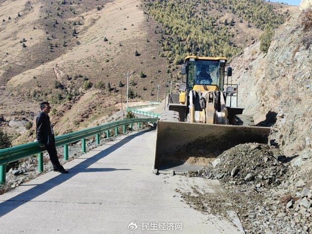 瓦聂村交通状况持续改善，村民出行更加便捷，最新交通新闻播报